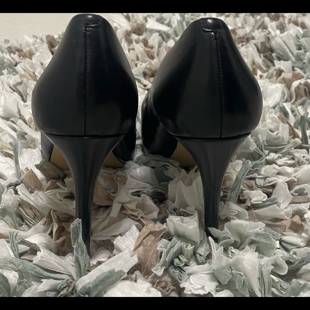 Shoes - Picture 4 of 5